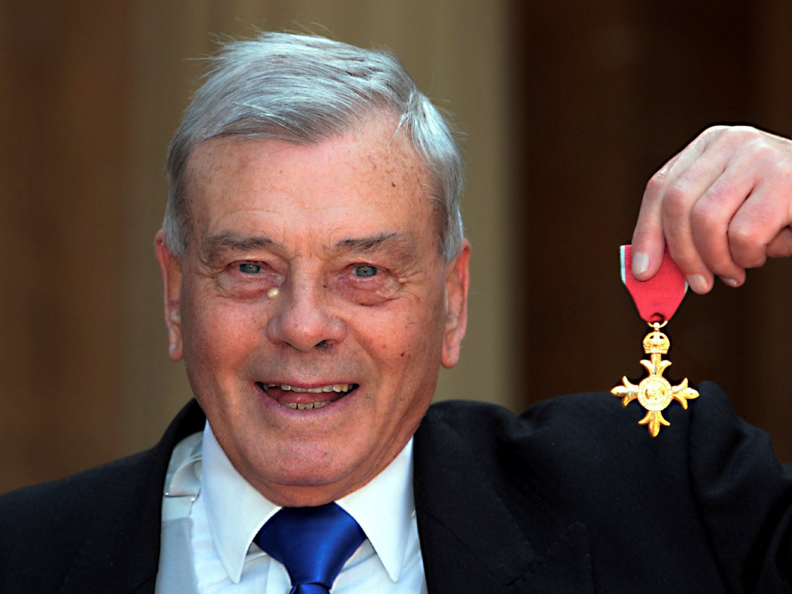 Former cricket umpire Dickie Bird dies aged 92 | Cricket News