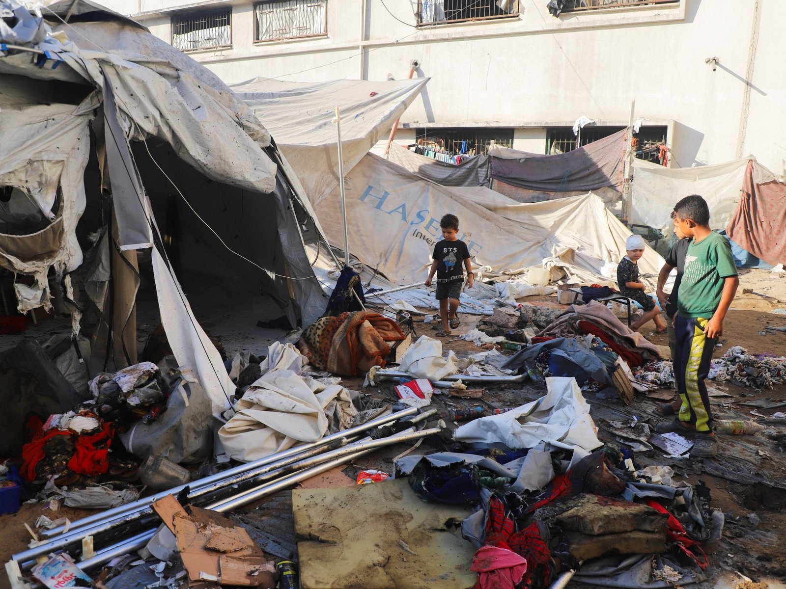 Israeli bombing kills over 90 Palestinians as Gaza City faces destruction | News