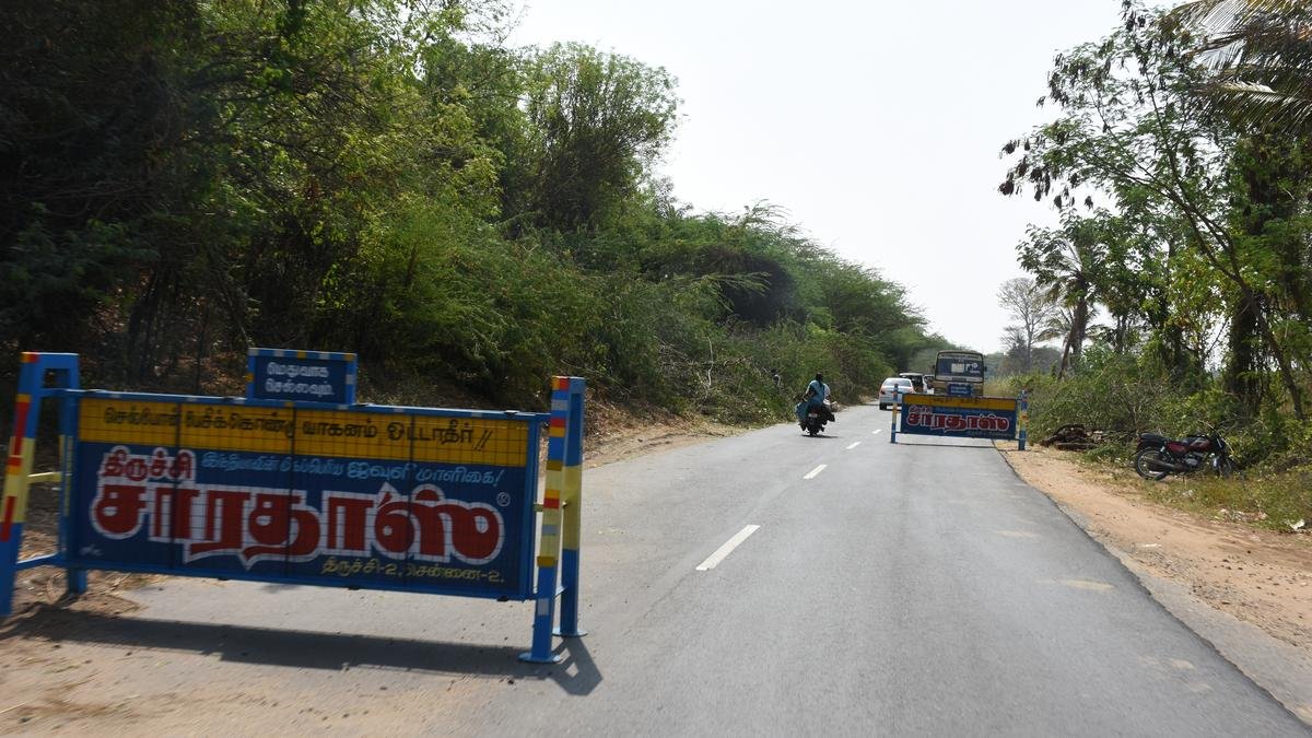 Residents seek building of median on Tiruchi-Karur highway