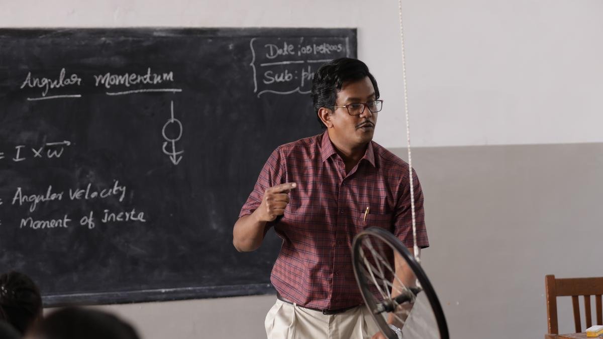 Ravindra Vijay on his Kannada debut and essaying a complex character in Theertharoopa Thandeavarige