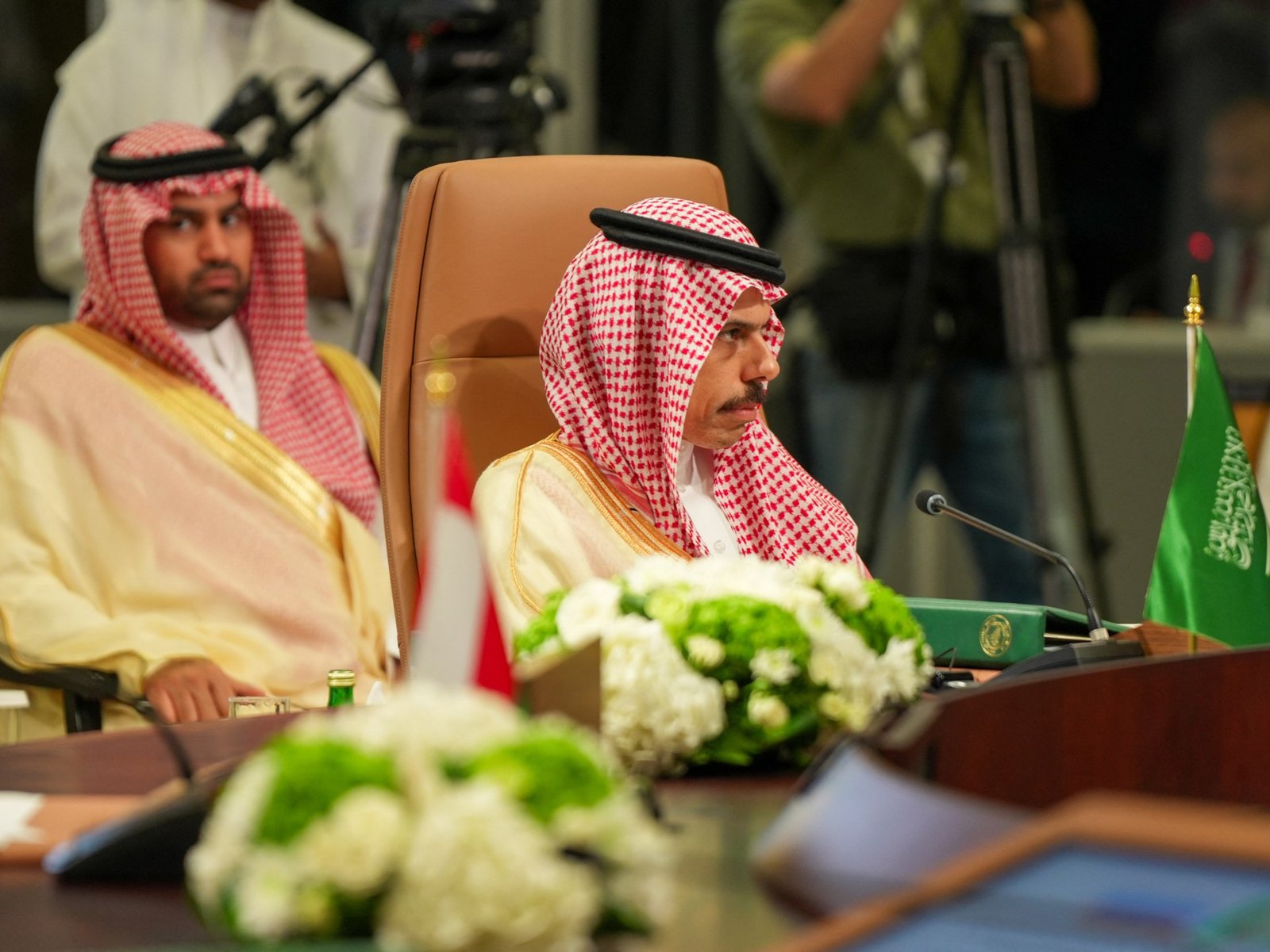 GCC condemns Houthi attacks on Saudi Arabia as Yemen fighting intensifies | Houthis News
